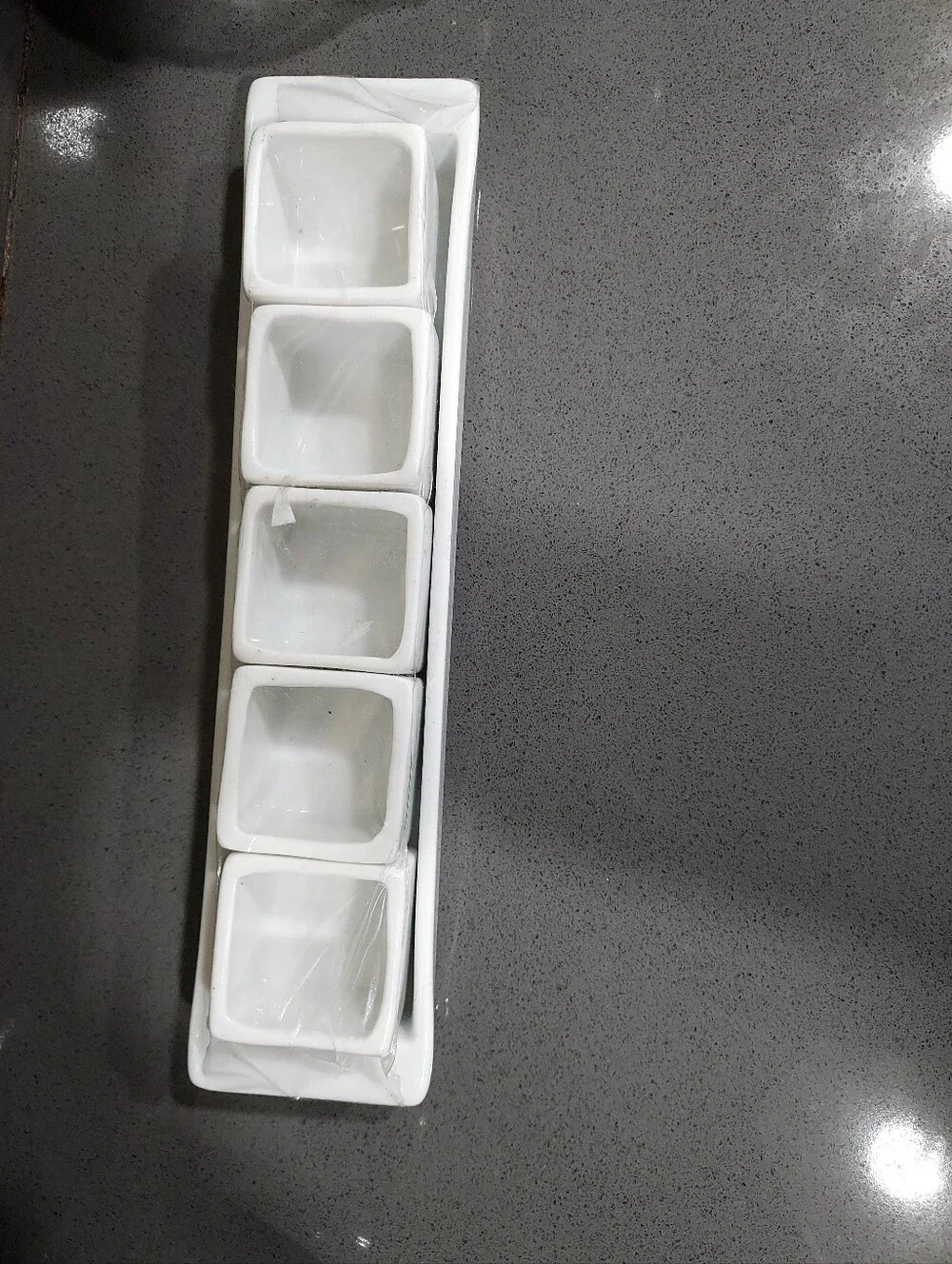 Crate&Barrel White Ceramic 6 Piece Tasting Cubes